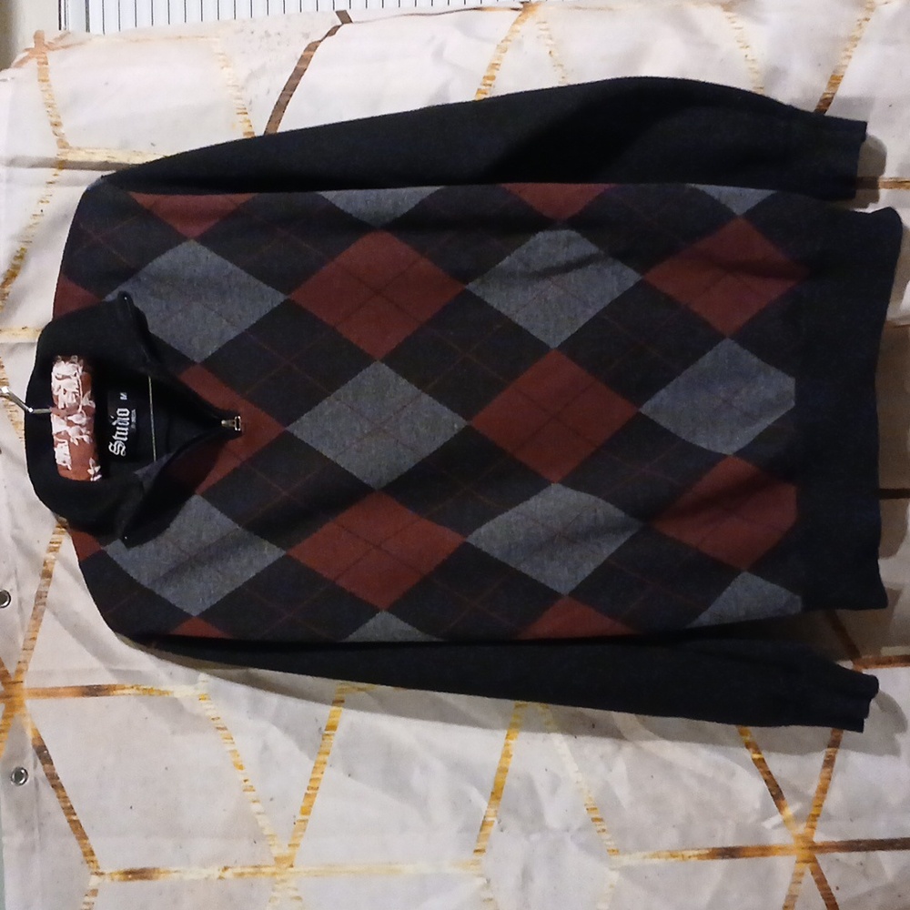 Studio mens sweater M, Size Medium
